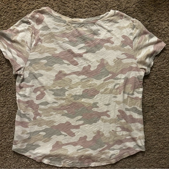 Old Navy brand Woman’s med.Washed out color camo design Great condition No flaws - Picture 7 of 9